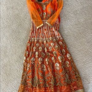 Selling my perfect condition 3 piece dress with dupatta and pajami. It’s a gown